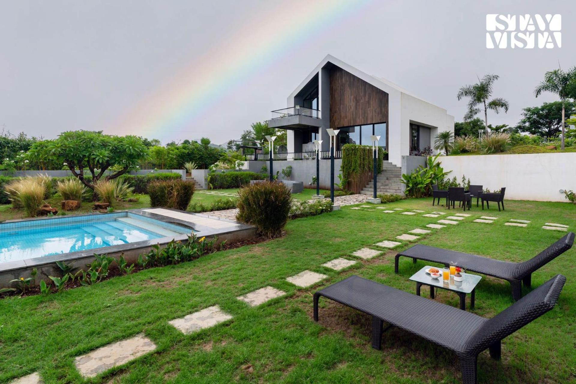 Stayvista At The Rainfield Villa With Gazebo & Lawn Nashik Bagian luar foto